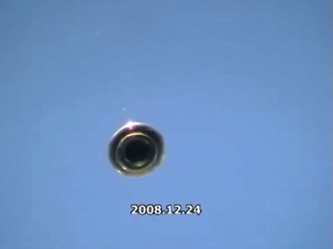 cigar shaped ufo